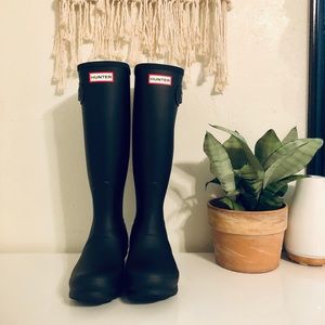 NWT Black Hunter Boots